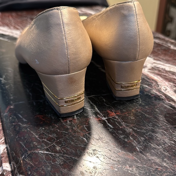 Shoes - Picture 2 of 6